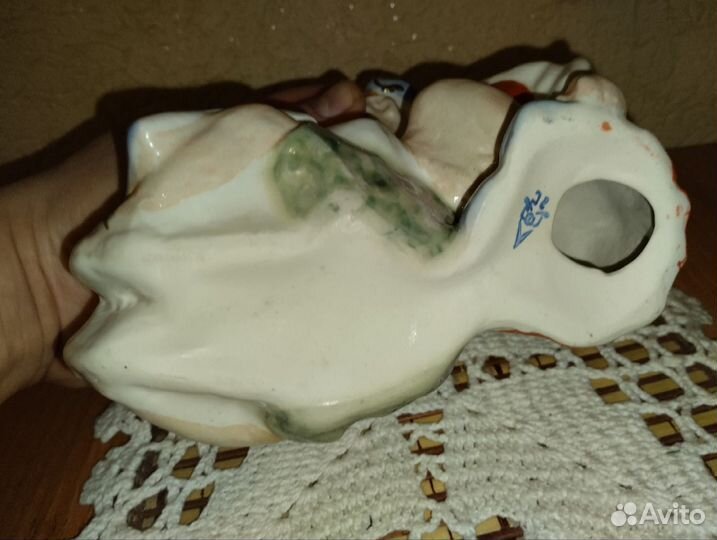 Фарфоровая статуэтка СССР Дети с книгой