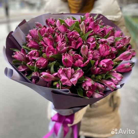 Букет из цветка альстромерия