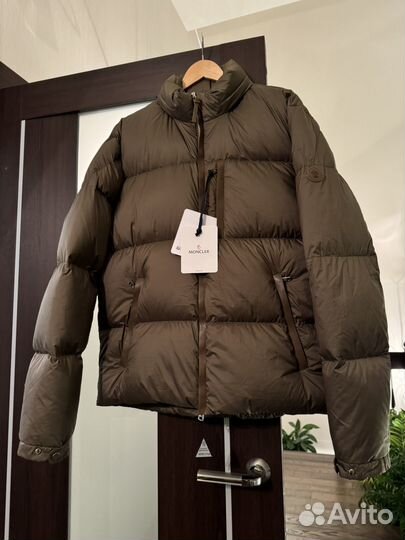 Пуховик Moncler мужской besbre теплый