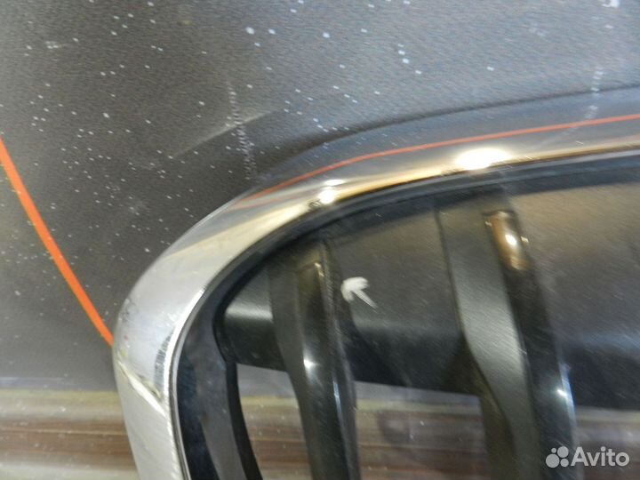 Решетка радиатора правая - BMW X1 F48