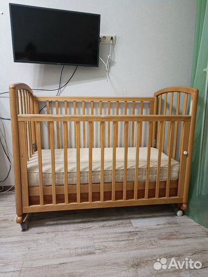Детская кроватка