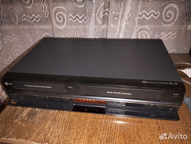 Видеодвойка DVD/VHS Рекордер оцифровка Lg DVR 788