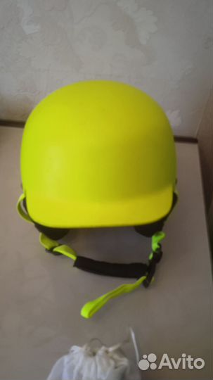 Шлем и очки горнолыжные