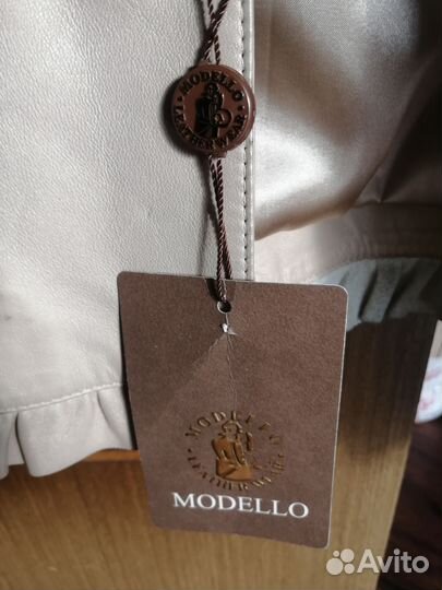 Кожаный пиджак женский 42 р