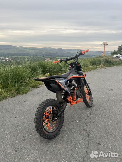 Питбайк Avantis KT-125 Classic 17/14 (2022 г.)