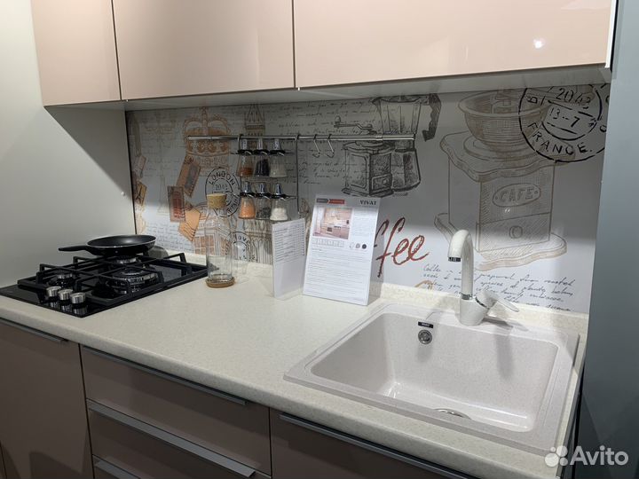 Кухня в пластике. Кухонный гарнитур