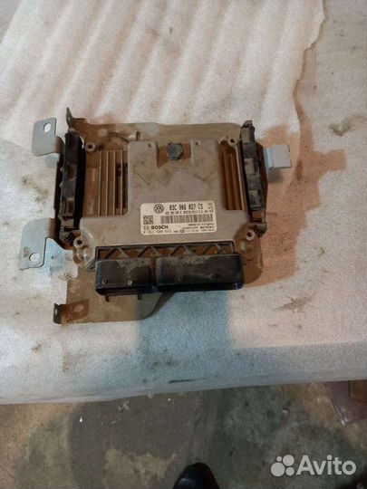 Блок управления двигателя VW Touran 1.4