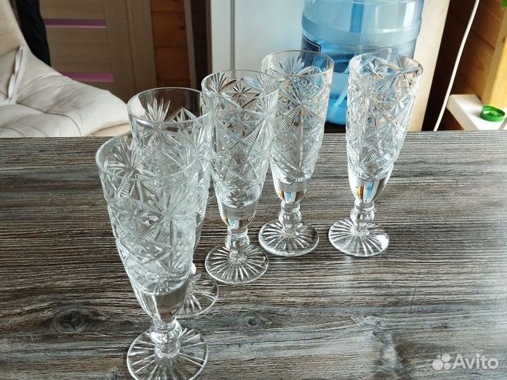 Хрустальные фужеры под шампанское