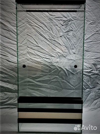 Вертикальный террариум 60х40х30 для рептилий