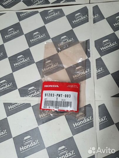 Сальник редуктора заднего левый Honda CR-V