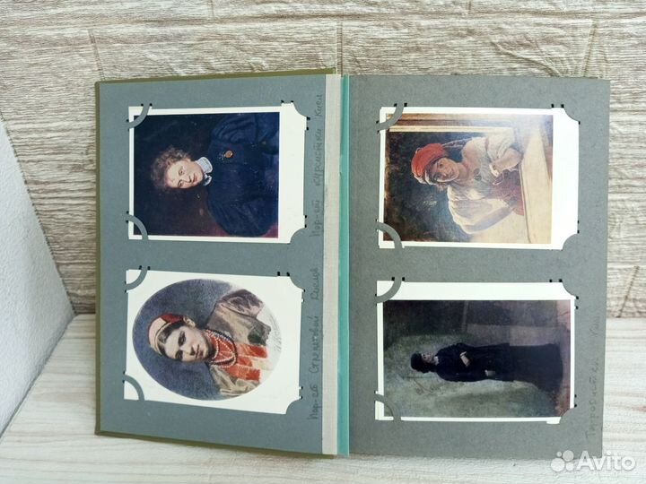 Фотоальбом с коллекционными открытками СССР
