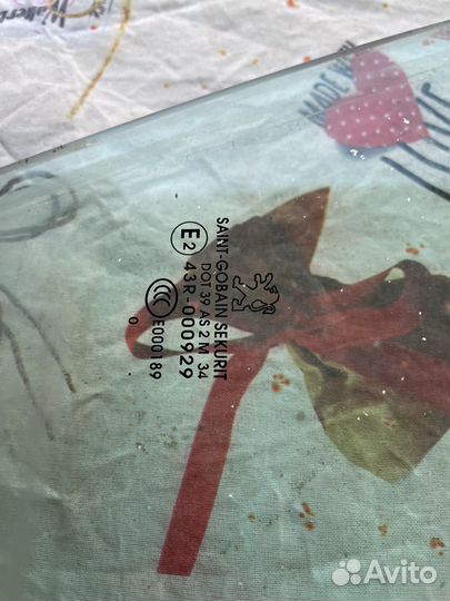 Стекло боковое переднее правое Peugeot 308/408