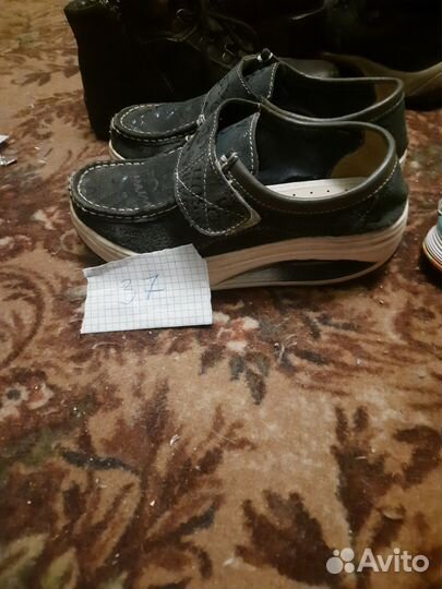 Кроссовки женские 38 размер бу