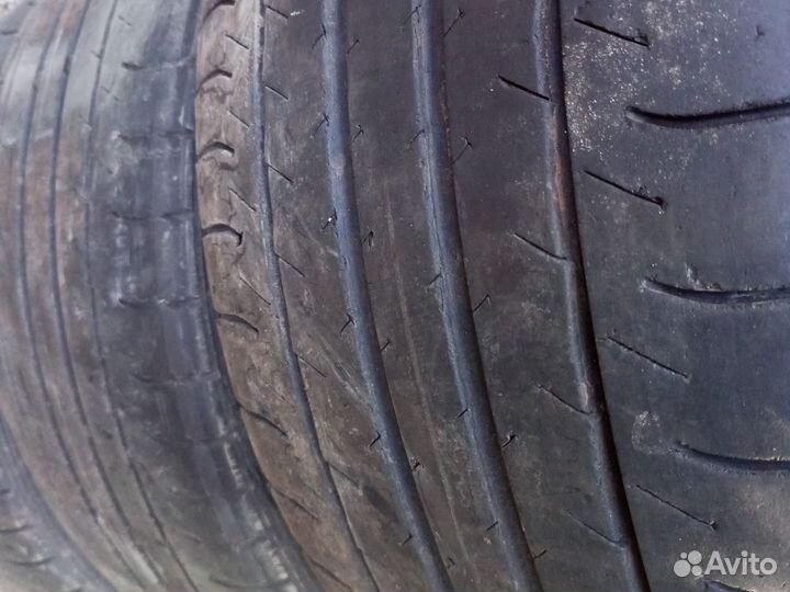 Резина Dunlop 235/40/19