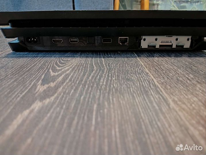 Sony PS4 pro 1tb