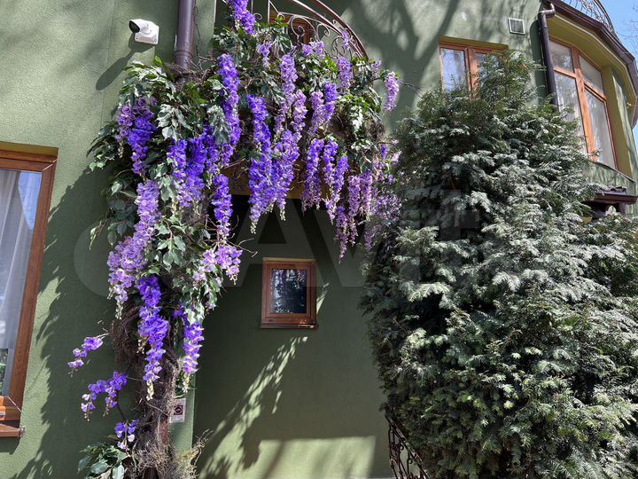 Комната 30 м² в > 9-к., 1/3 эт.