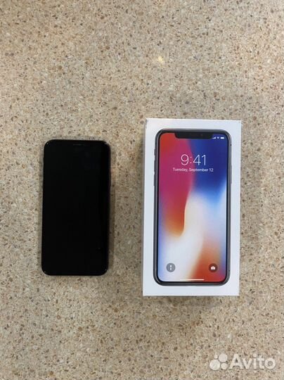 Телефон iPhone X