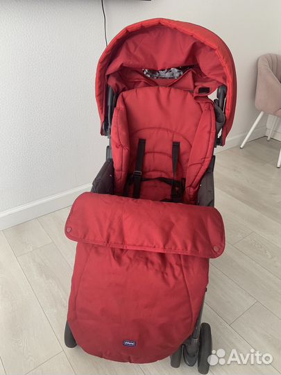Прогулочная коляска chicco