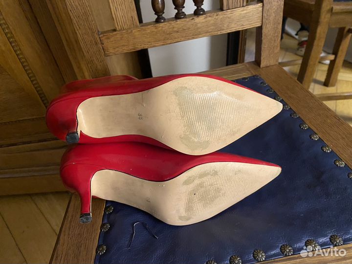 Красные лаковые ботильоны