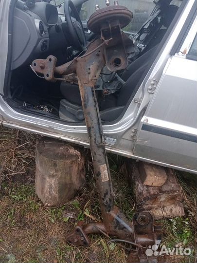 Задняя балка Ford Fusion