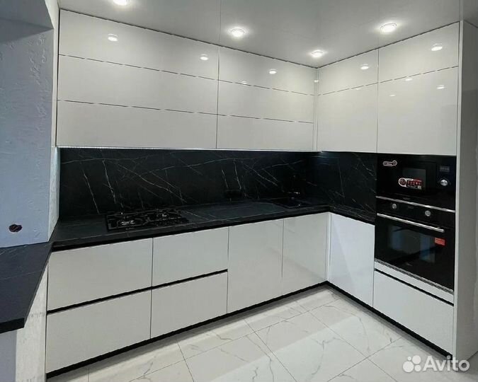 Кухонный гарнитур угловой