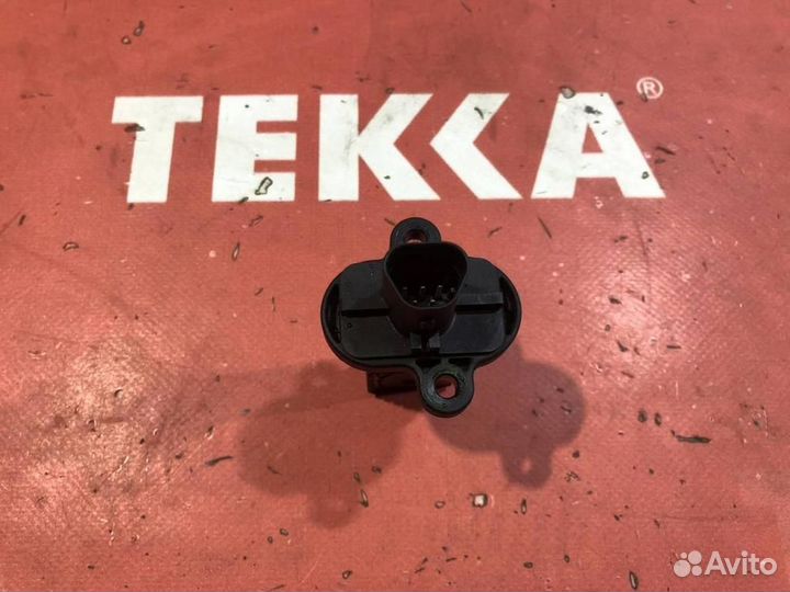 Датчик массового расхода воздуха Опель Астра J