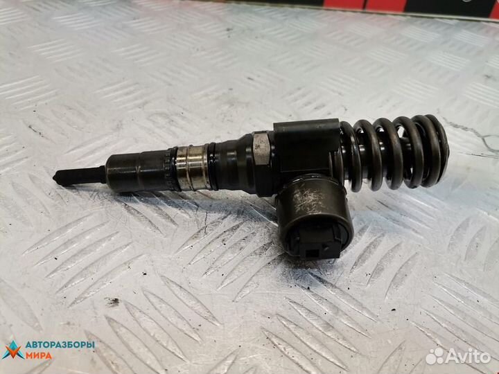 Форсунка Skoda Octavia (A4) рест. 2007 03G130073G