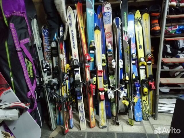 Горные лыжи в комплекте с ботинками в основном дет