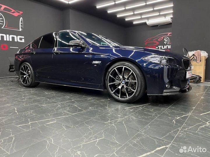 Лезвия порогов под карбон BMW 5 серия F10 ф10 бмв