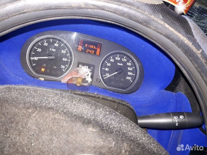 Приборная панель Renault Logan 2011