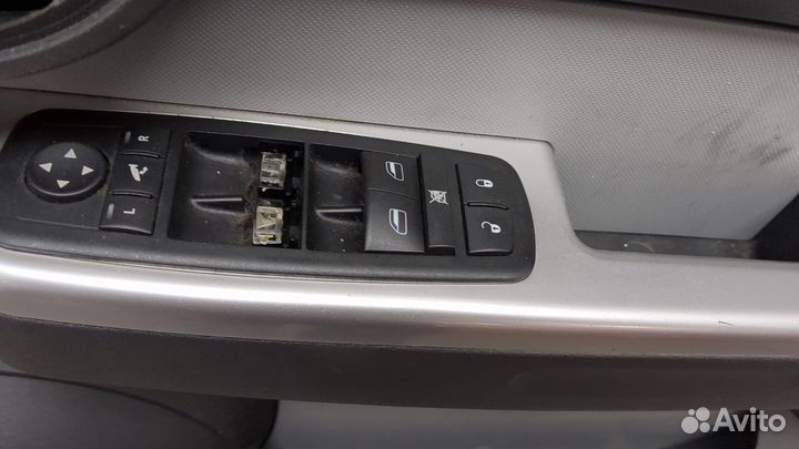 Стеклоподъемник электрический Dodge Nitro, 2007