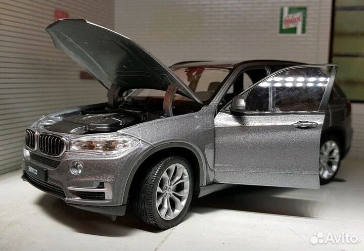 Модель BMW X5 Welly 1/24 серебристый