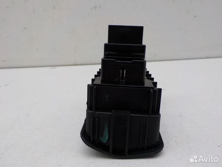 Кнопка Hyundai Solaris 2010