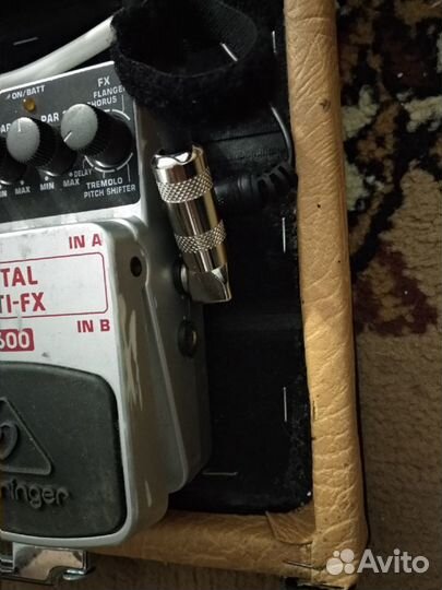 Гитарная примочка Behringer FX600 Digital multi-FX