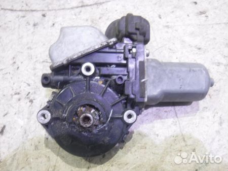 Моторчик заднего правого стеклоподъемника 85720601