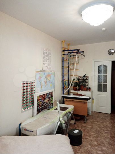 2-к. квартира, 55 м², 1/9 эт.