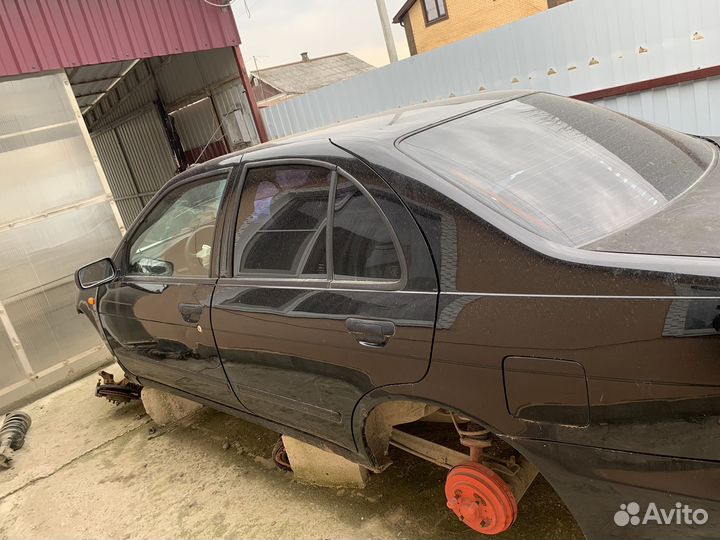 Nissan Almera 1.4 МТ, 1997, битый, 150 000 км