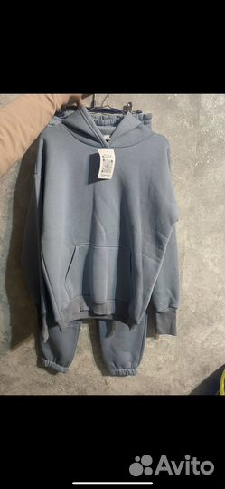 Спортивный костюм женский