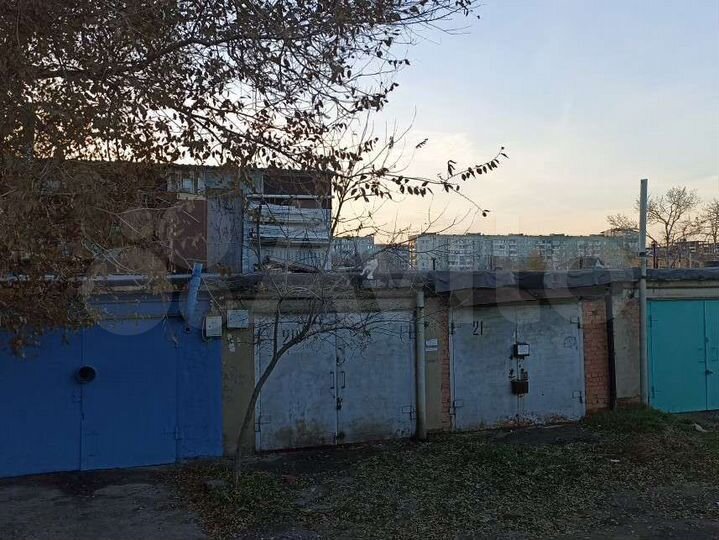 Гараж, > 30 м²