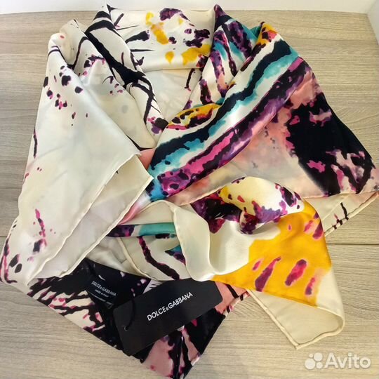 Платок шелковый Dolce Gabbana D&G