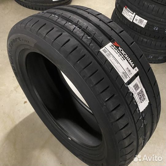 Yokohama Advan Sport V107 265/45 R20 108