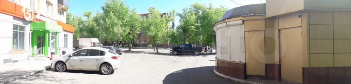 Торговая площадь, 66 м²