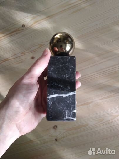 Подсвечник из черного мрамора h&m