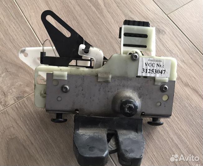Замок двери багажника Volvo V70 II 31253047