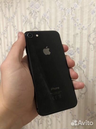 iPhone 8, 64 ГБ