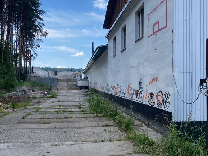 Здание, 1021 м²