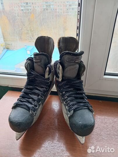Хоккейные коньки bauer 42 размер