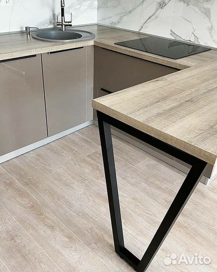 Угловые, прямые кухни на заказ в Ровном