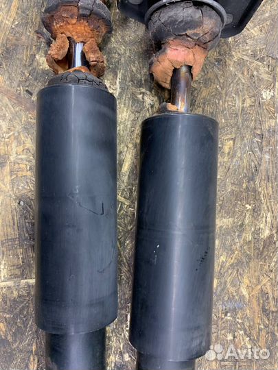 Амортизатор задний BMW E83