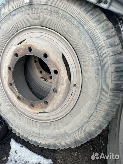 Колеса на Камаз 10 R-20,на запаску